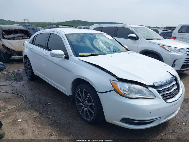 Продажа на аукционе авто 2014 Chrysler 200 Lx, vin: 1C3CCBAB1EN194746, номер лота: 45800732