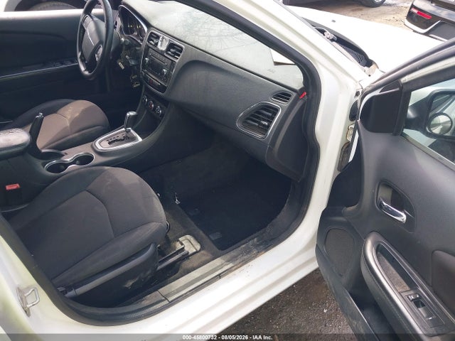 Aukcja sprzedaży 2014 Chrysler 200 Lx, vin: 1C3CCBAB1EN194746, numer aukcji: 45800732