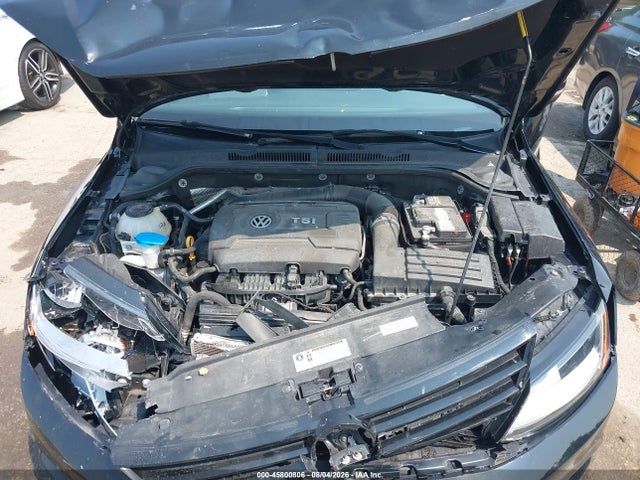 45800806 :رقم المزاد ، 3VWD17AJ4JM230232 vin ، 2018 Volkswagen Jetta 1.8t Se Sport مزاد بيع