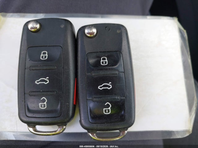 45800806 :رقم المزاد ، 3VWD17AJ4JM230232 vin ، 2018 Volkswagen Jetta 1.8t Se Sport مزاد بيع