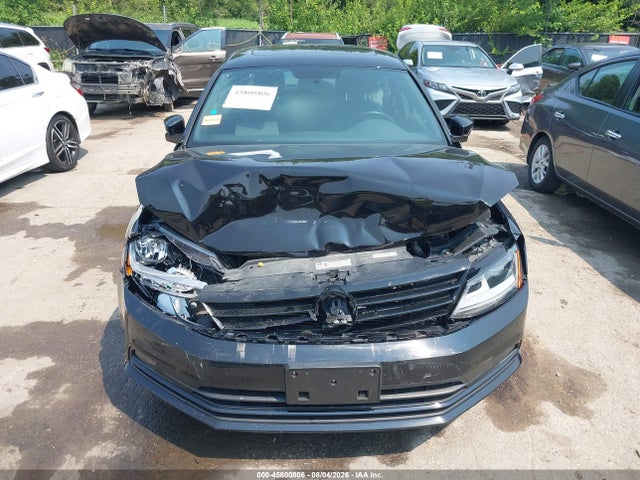 45800806 :رقم المزاد ، 3VWD17AJ4JM230232 vin ، 2018 Volkswagen Jetta 1.8t Se Sport مزاد بيع