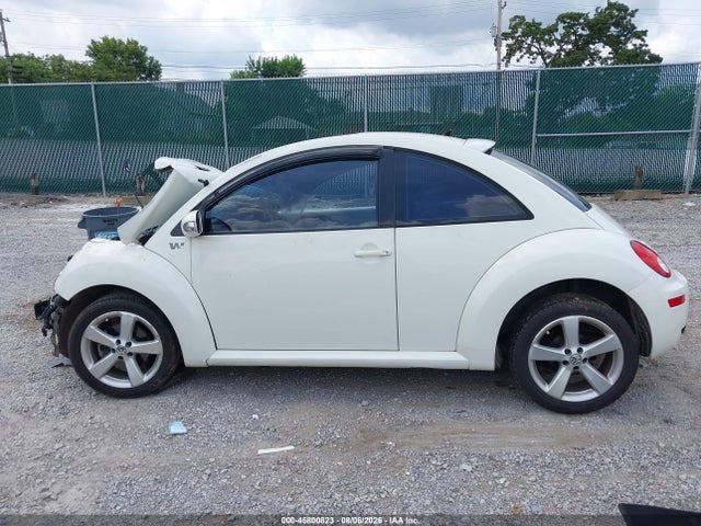 Продаж на аукціоні авто 2008 Volkswagen New Beetle Black Tie Edition/triple White, vin: 3VWFW31C78M517336, номер лоту: 45800823