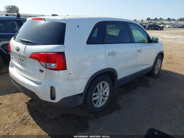 KIA SORENTO LX 2014 5XYKT4A62EG426106 Image 4