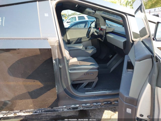 Tesla Cybertruck 2024 7G2CEHED1RA035941 Image 5