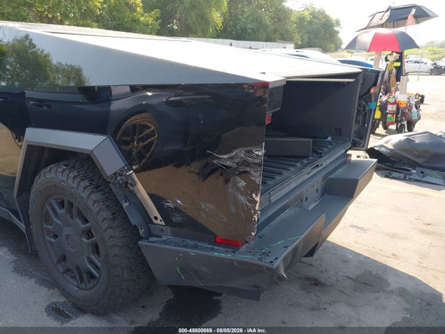 Tesla Cybertruck 2024 7G2CEHED1RA035941 Image 6