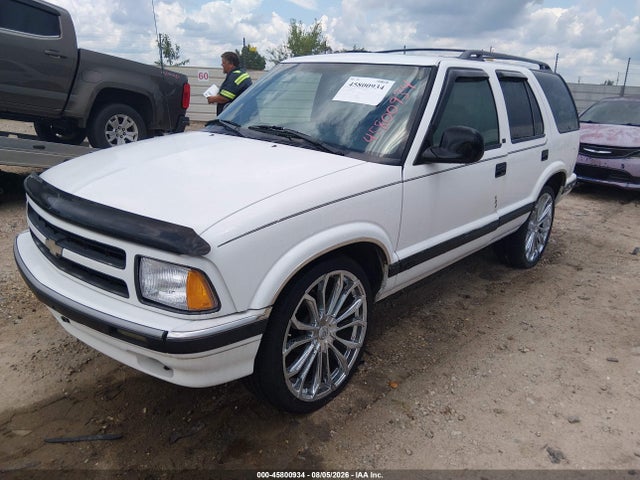45800934 :رقم المزاد ، 1GNCS13W6V2160447 vin ، 1997 Chevrolet Blazer Lt مزاد بيع