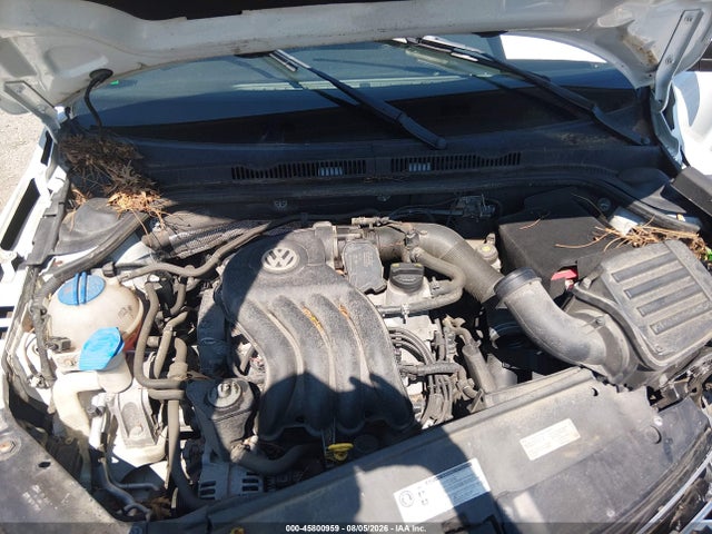 2015 Volkswagen Jetta 2.0l S მანქანა იყიდება აუქციონზე, vin: 3VW2K7AJ6FM305010, აუქციონის ნომერი: 45800959