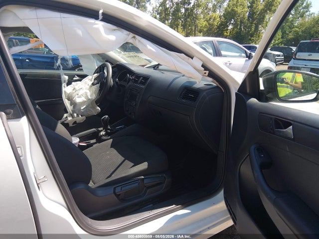 2015 Volkswagen Jetta 2.0l S მანქანა იყიდება აუქციონზე, vin: 3VW2K7AJ6FM305010, აუქციონის ნომერი: 45800959
