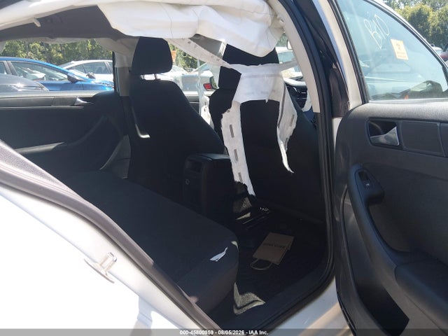 2015 Volkswagen Jetta 2.0l S მანქანა იყიდება აუქციონზე, vin: 3VW2K7AJ6FM305010, აუქციონის ნომერი: 45800959