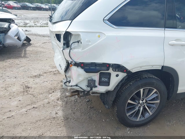 Продажа на аукционе авто 2019 Toyota Highlander Xle, vin: 5TDJZRFH3KS617274, номер лота: 45800961
