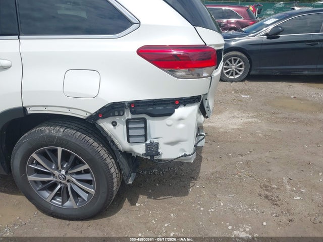 Продажа на аукционе авто 2019 Toyota Highlander Xle, vin: 5TDJZRFH3KS617274, номер лота: 45800961