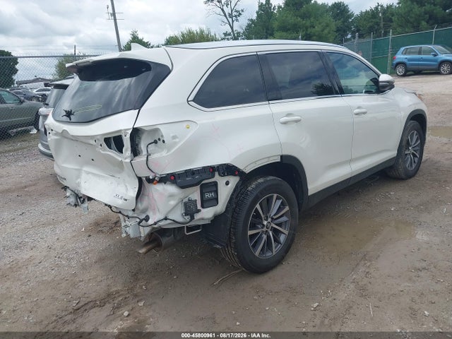 Продажа на аукционе авто 2019 Toyota Highlander Xle, vin: 5TDJZRFH3KS617274, номер лота: 45800961