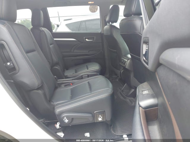 Продажа на аукционе авто 2019 Toyota Highlander Xle, vin: 5TDJZRFH3KS617274, номер лота: 45800961