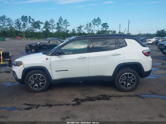 2025 Jeep Compass Trailhawk 4x4 მანქანა იყიდება აუქციონზე, vin: 3C4NJDDN3ST532669, აუქციონის ნომერი: 45801050