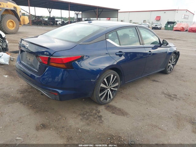 45801062 :رقم المزاد ، 1N4BL4CV7MN318792 vin ، 2021 Nissan Altima Sr Fwd مزاد بيع