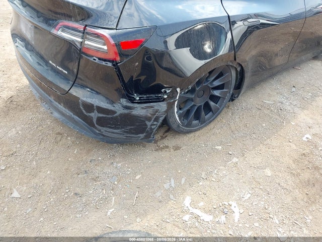 Продаж на аукціоні авто 2023 Tesla Model Y Awd/long Range Dual Motor All-wheel Drive, vin: 7SAYGDEE7PA185394, номер лоту: 45801068