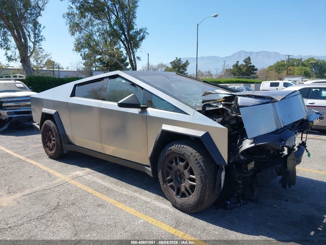 45801081 :رقم المزاد ، 7G2CEHED8SA077965 vin ، 2025 Tesla Cybertruck All-wheel Drive مزاد بيع