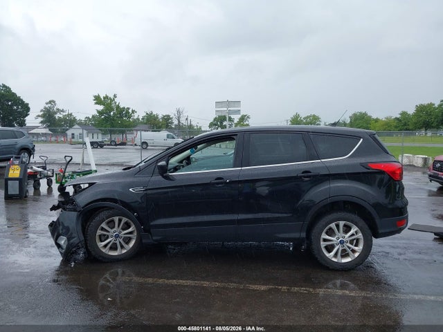 Auction sale of the 2019 Ford Escape Se, vin: 1FMCU9GD1KUB44548, lot number: 45801141