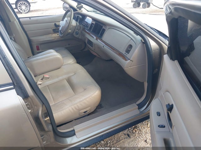 2005 Ford Crown Victoria Lx/lx Sport მანქანა იყიდება აუქციონზე, vin: 2FAFP74W05X159032, აუქციონის ნომერი: 45801145