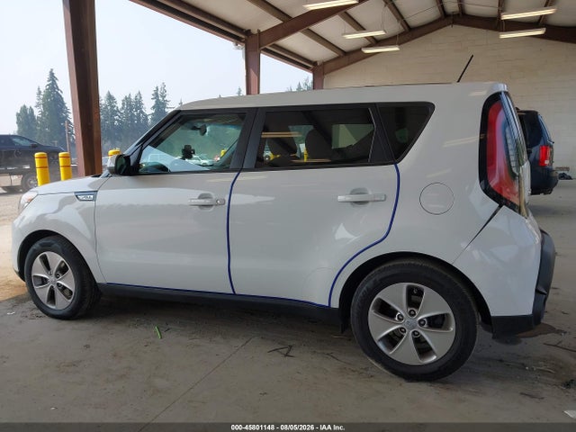 KIA Soul 2016 KNDJN2A21G7828755 Image 13