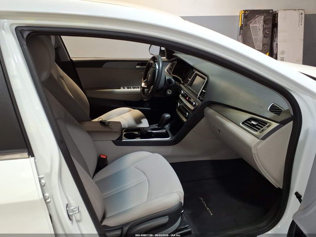 Продажа на аукционе авто 2018 Hyundai Sonata Eco, vin: 5NPE24AA4JH701109, номер лота: 45801159
