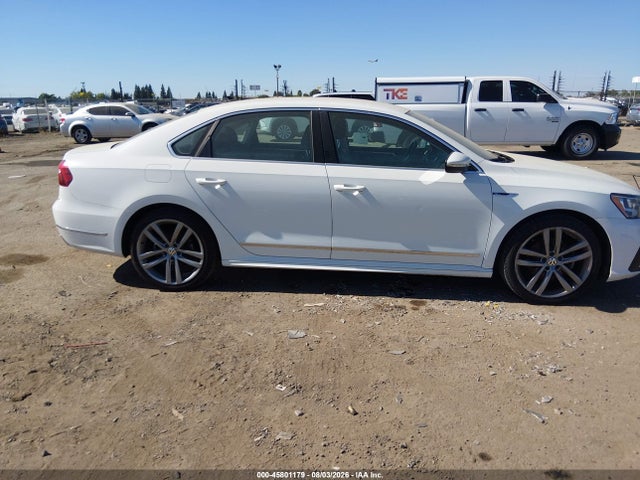 1VWDT7A33HC056824 Volkswagen Passat 1.8t R-line