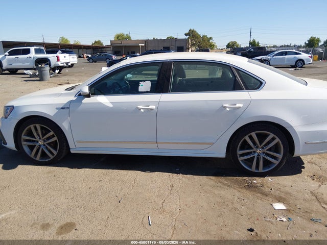 1VWDT7A33HC056824 Volkswagen Passat 1.8t R-line