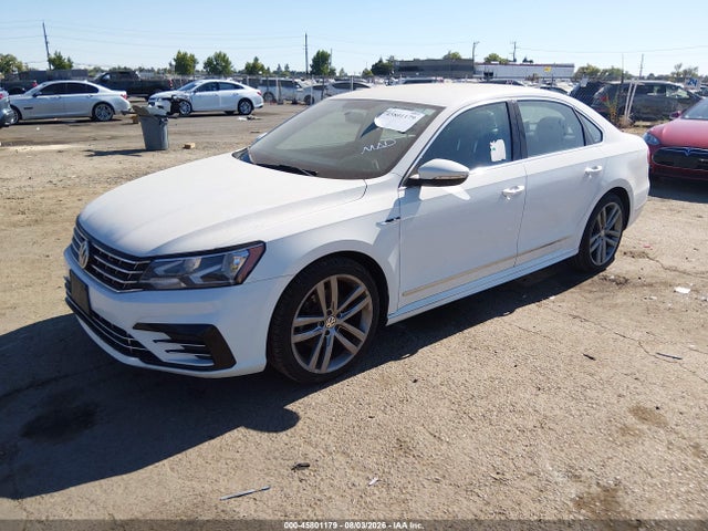 1VWDT7A33HC056824 Volkswagen Passat 1.8t R-line