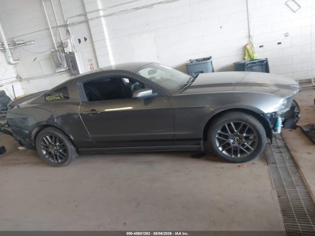 Продажа на аукционе авто 2013 Ford Mustang V6 Premium, vin: 1ZVBP8AM0D5225092, номер лота: 45801263