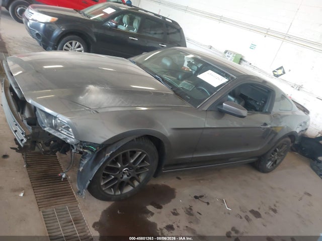 Продажа на аукционе авто 2013 Ford Mustang V6 Premium, vin: 1ZVBP8AM0D5225092, номер лота: 45801263