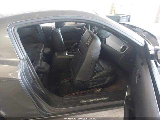 Продажа на аукционе авто 2013 Ford Mustang V6 Premium, vin: 1ZVBP8AM0D5225092, номер лота: 45801263