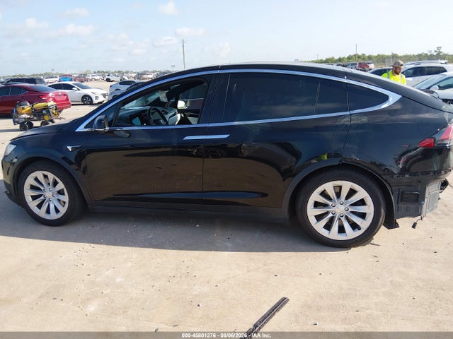 Tesla MODEL X 2017 5YJXCDE20HF066584 Image 13