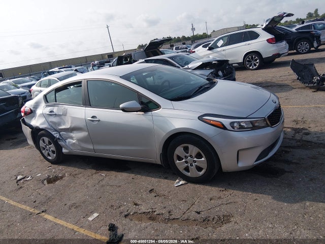 Продаж на аукціоні авто 2017 Kia Forte Lx, vin: 3KPFK4A74HE160120, номер лоту: 45801294