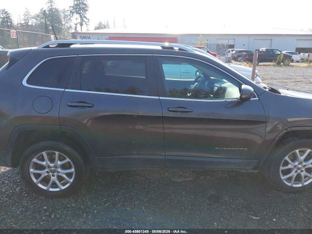 45801349 :رقم المزاد ، 1C4PJMCS3HW538670 vin ، 2017 Jeep Cherokee Latitude مزاد بيع
