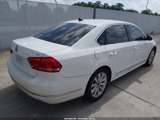 2013 Volkswagen Passat 2.5l Sel მანქანა იყიდება აუქციონზე, vin: 1VWCH7A36DC103626, აუქციონის ნომერი: 45801398