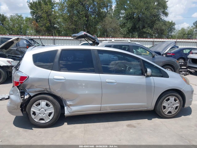 45801446 :رقم المزاد ، JHMGE8H30DC058464 vin ، 2013 Honda Fit مزاد بيع