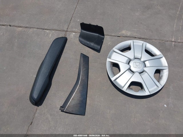 45801446 :رقم المزاد ، JHMGE8H30DC058464 vin ، 2013 Honda Fit مزاد بيع
