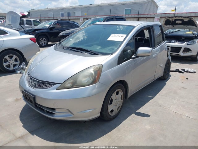 45801446 :رقم المزاد ، JHMGE8H30DC058464 vin ، 2013 Honda Fit مزاد بيع