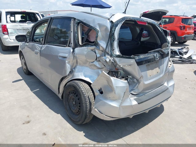 45801446 :رقم المزاد ، JHMGE8H30DC058464 vin ، 2013 Honda Fit مزاد بيع