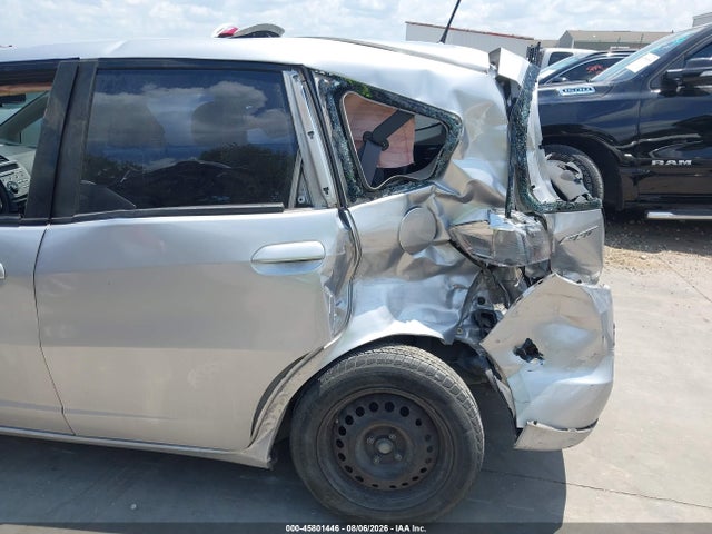 45801446 :رقم المزاد ، JHMGE8H30DC058464 vin ، 2013 Honda Fit مزاد بيع