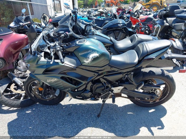 45801461 :رقم المزاد ، ML5EXEP19SDAG0165 vin ، 2025 Kawasaki Ex650 P مزاد بيع