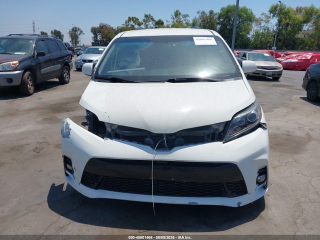 2015 Toyota Sienna Le 8 Passenger მანქანა იყიდება აუქციონზე, vin: 5TDKK3DC1FS573987, აუქციონის ნომერი: 45801466