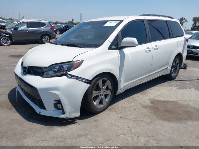 2015 Toyota Sienna Le 8 Passenger მანქანა იყიდება აუქციონზე, vin: 5TDKK3DC1FS573987, აუქციონის ნომერი: 45801466