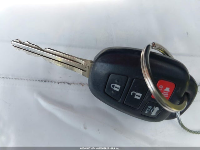 5YFBURHE9FP237540 Toyota Corolla Le Plus