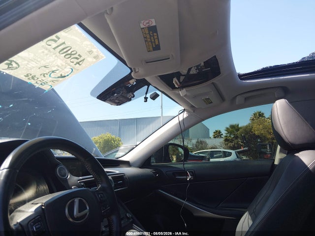 Lexus IS 300 2020 JTHAA1D25L5108994 Image 17