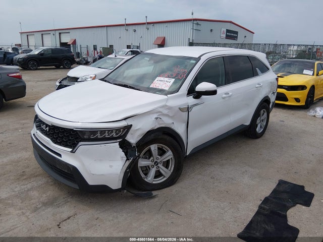 KIA SORENTO LX 2023 5XYRGDLC8PG168117 Image 2