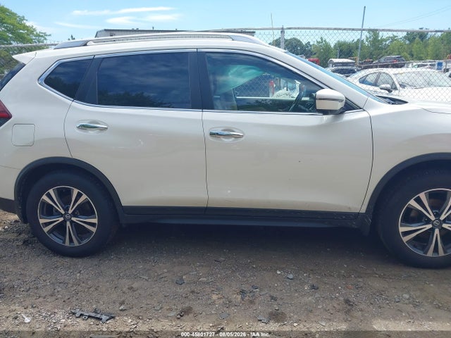 2020 Nissan Rogue Sv Intelligent Awd მანქანა იყიდება აუქციონზე, vin: JN8AT2MVXLW101131, აუქციონის ნომერი: 45801727