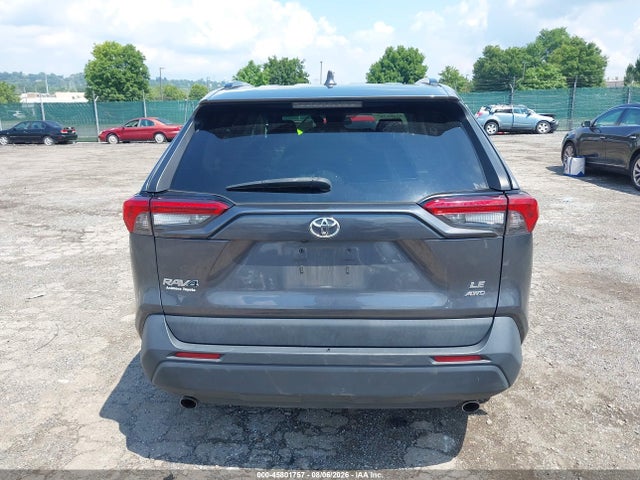 2T3G1RFV3MC164266 Toyota RAV4 LE