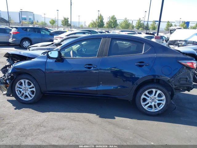 3MYDLBYV7HY157175 Toyota YARIS IA