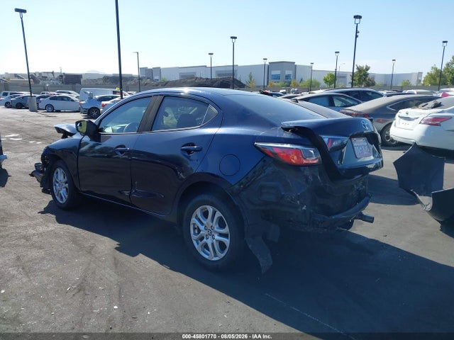 3MYDLBYV7HY157175 Toyota YARIS IA